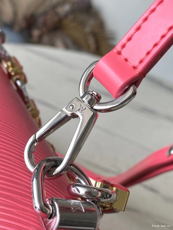 First bag ru TWIST LOUIS PM-19*15*9CM VUITTON 0815